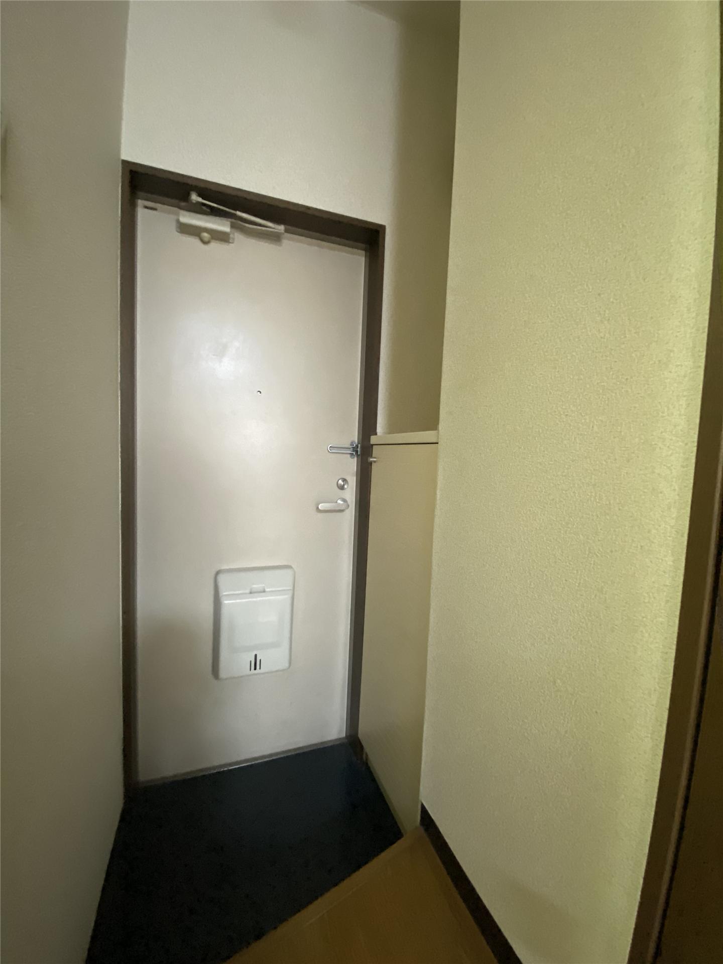 玄関　玄関（シューズボックス付き）