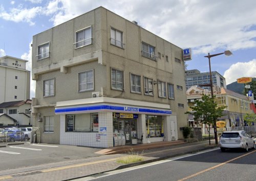 コンビニ　ローソン 長野県庁前店（コンビニ）まで196m