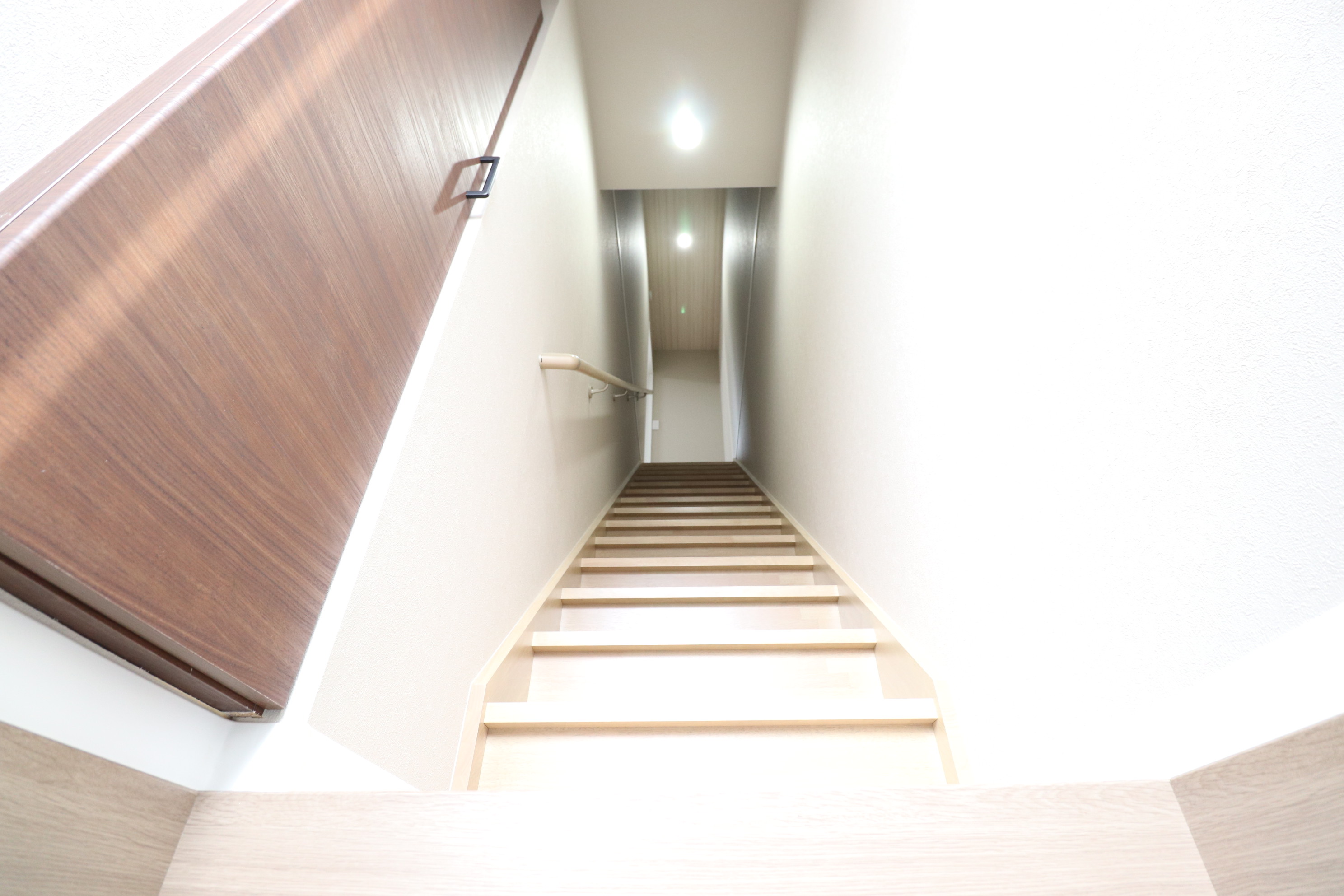 玄関　大きいシューズボックス有☆