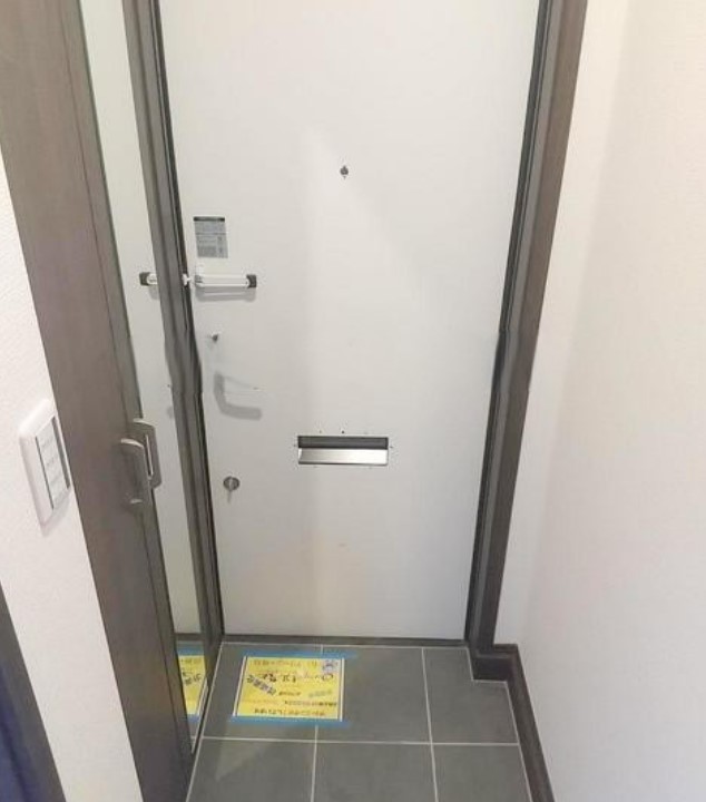 玄関　※参考写真