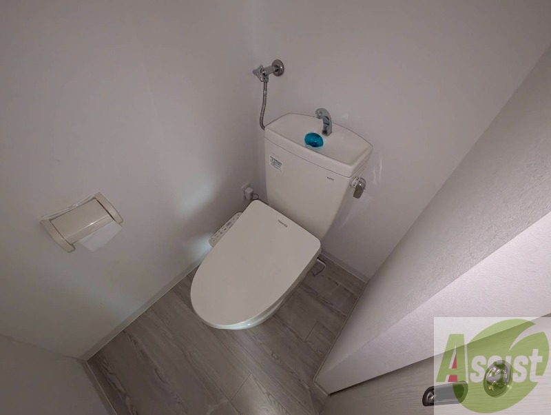 トイレ　ウォシュレット機能がついたトイレ。安心して使用できますね。