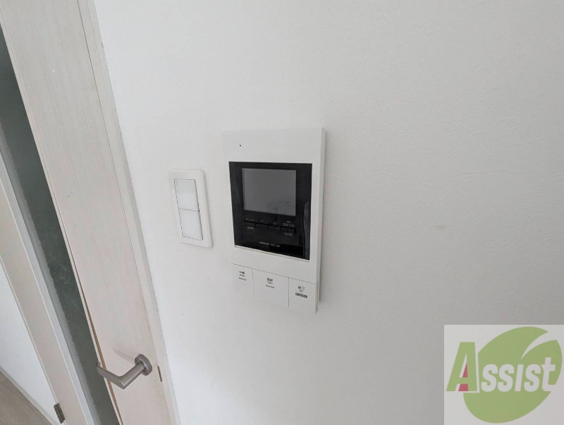 セキュリティ　ＴＶモニター付インターホンです。来客者の顔が見えるので安心！