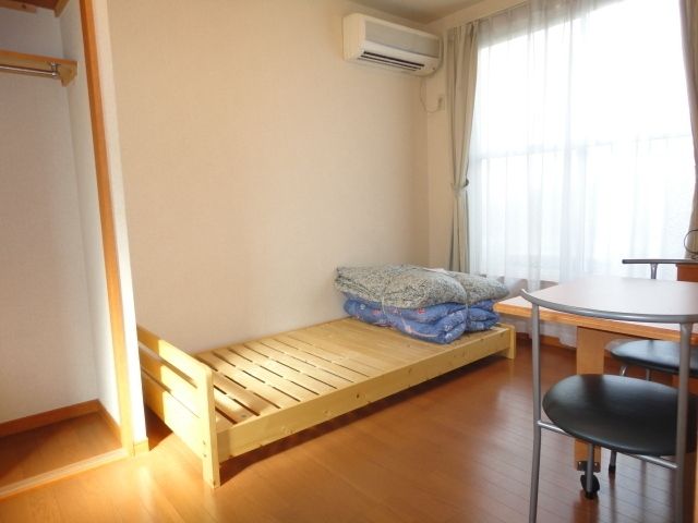 居室・リビング　★洋室６帖！家具家電付き！