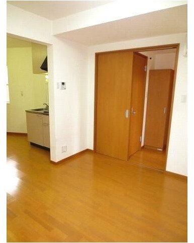 居室・リビング　使いやすい形の為、レイアウトを楽しめます♪