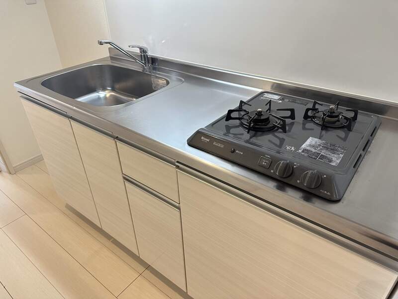 キッチン　２口ガスコンロのシステムキッチンです。