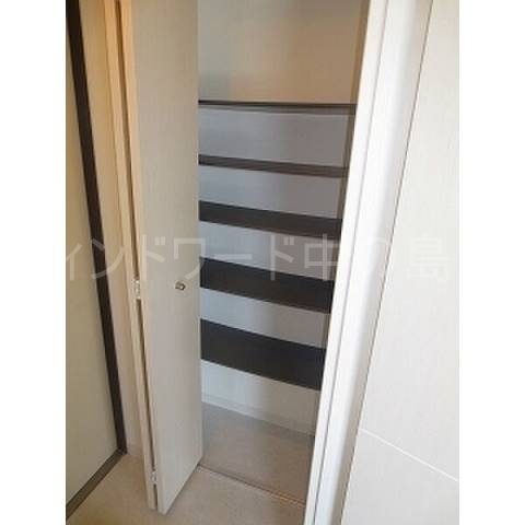 玄関　詳細は、ウィンドワード中の島店までご相談下さい。