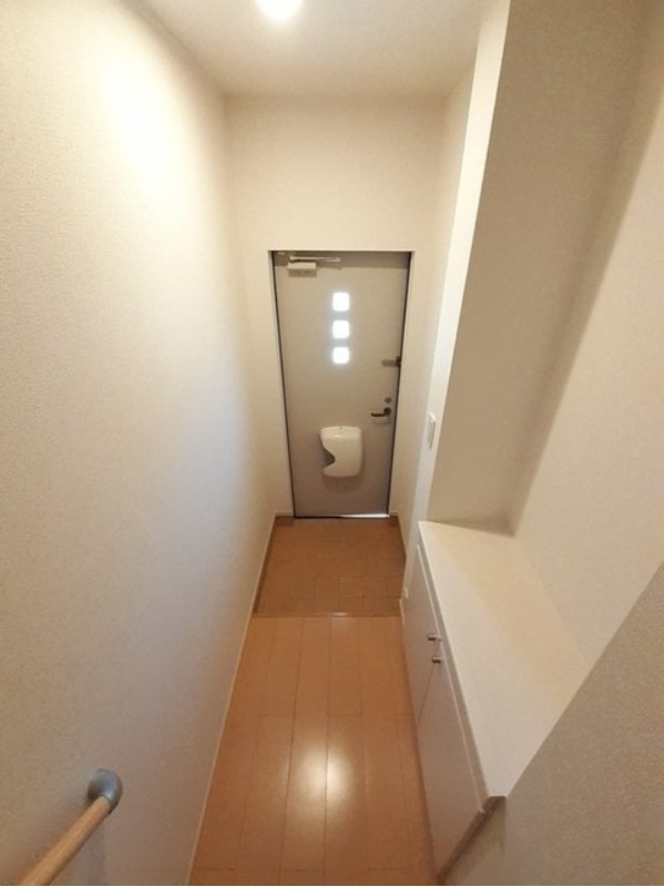 玄関　図面と現状に相違がある場合には現状を優先