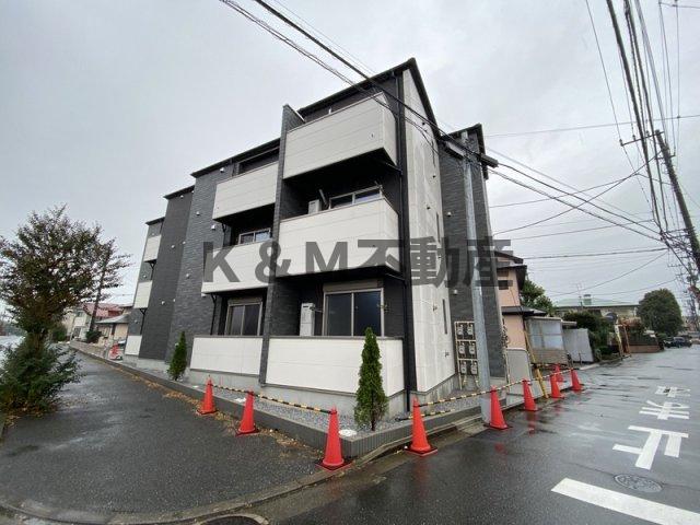 バルコニー　暖かな日差しのふりそそぐバルコニー