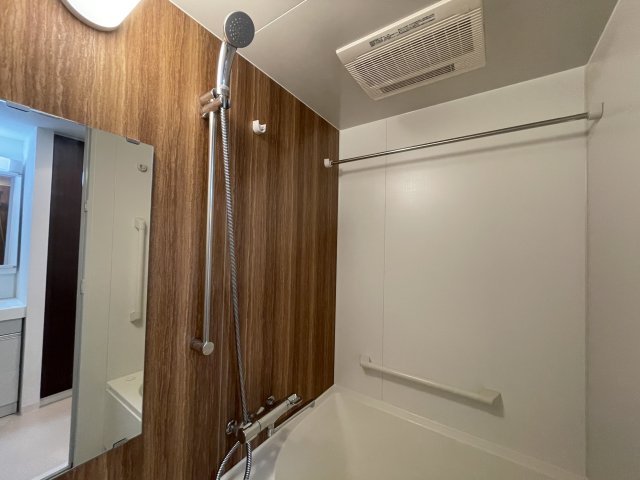 バス・シャワールーム　他号室同タイプ