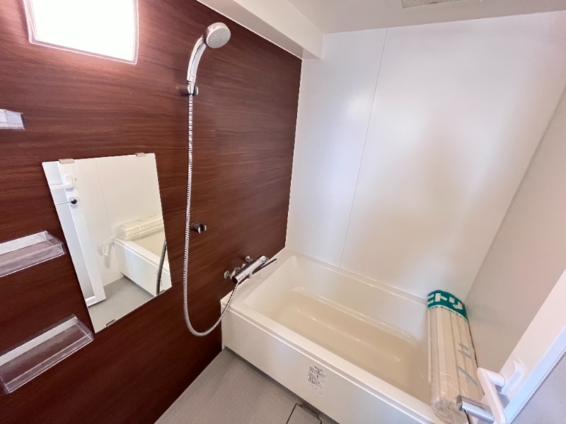 バス・シャワールーム　同物件別部屋イメージ