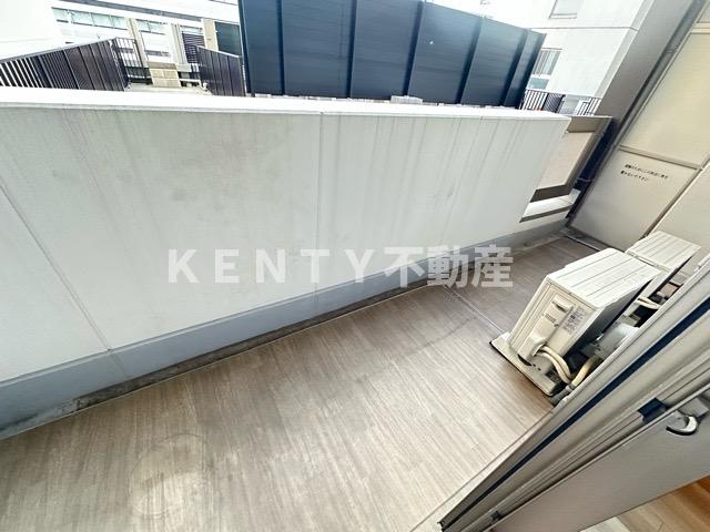 バルコニー　外からの目が気にならないバルコニーで洗濯物が干せます