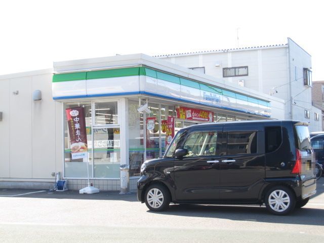 コンビニ　ファミリーマート静岡西島店（コンビニ）まで150m
