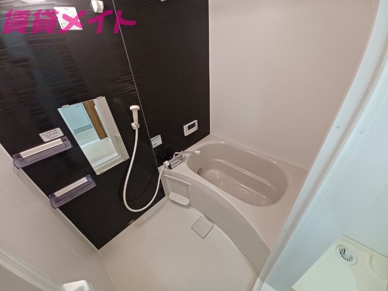 バス・シャワールーム　同型参考写真