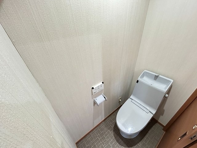 トイレ　トイレ