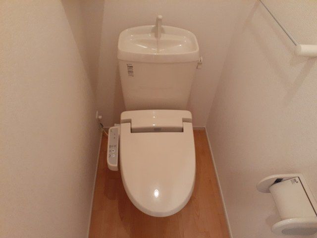 トイレ　トイレもきれいです