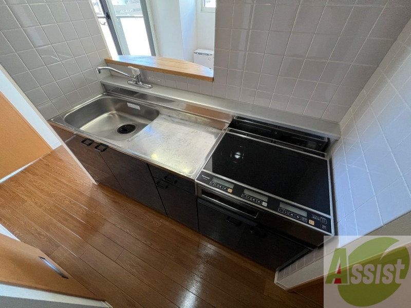 キッチン　キッチンはスペースも広々していて使いやすそうですよ！