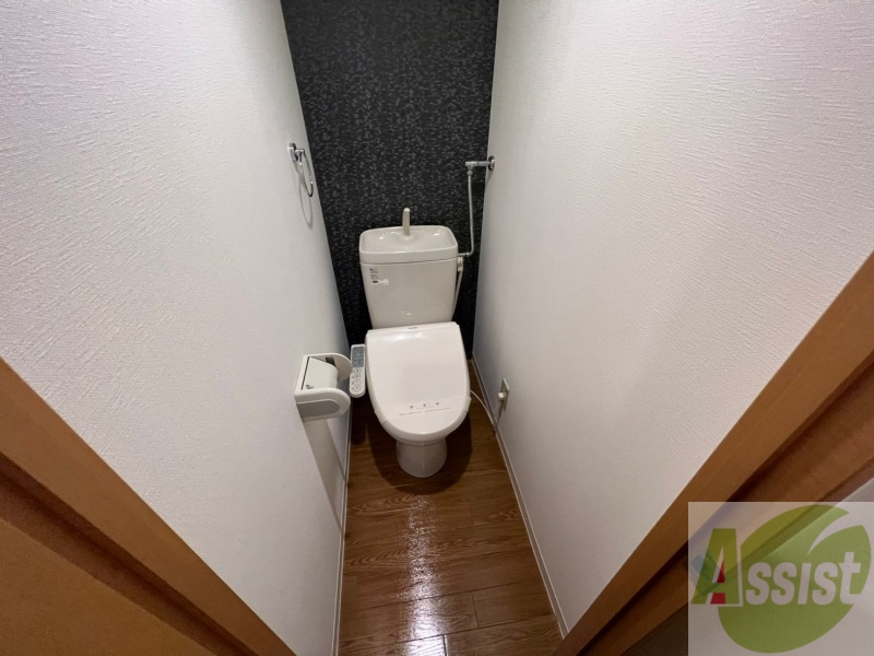 トイレ　トイレです。ウォシュレット付を探している方、おすすめです。