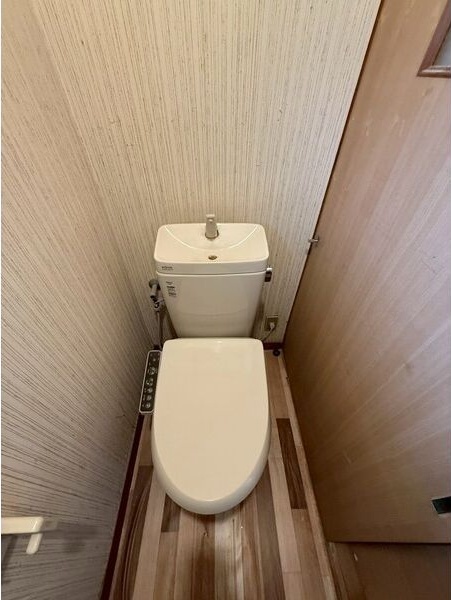 トイレ　コンパクトで使いやすいトイレです