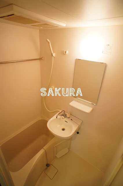 バス・シャワールーム　日々の疲れを癒すお風呂です♪