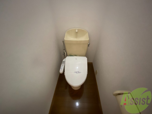 トイレ　温水洗浄便座、おしりもスッキリしますね！