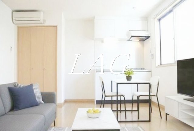 居室・リビング　洋室のお部屋（モデルルーム）です。