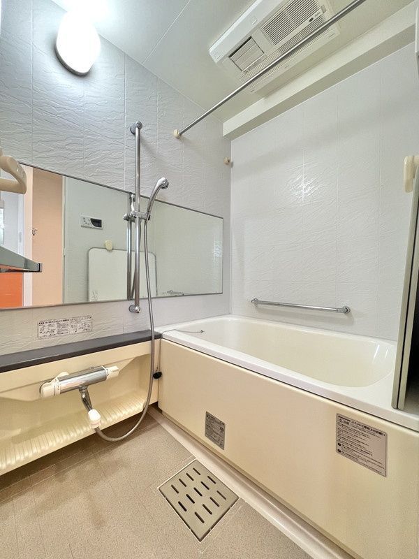 バス・シャワールーム　※全て別号室のお写真。内装等参考にしてください。