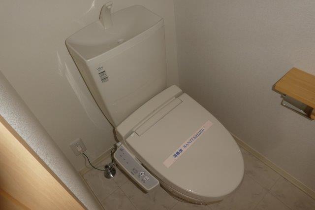 トイレ　シャワー付きトイレ