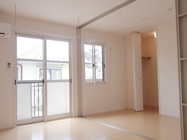 居室・リビング　★便利なワンステップクローゼット・室内物干し★