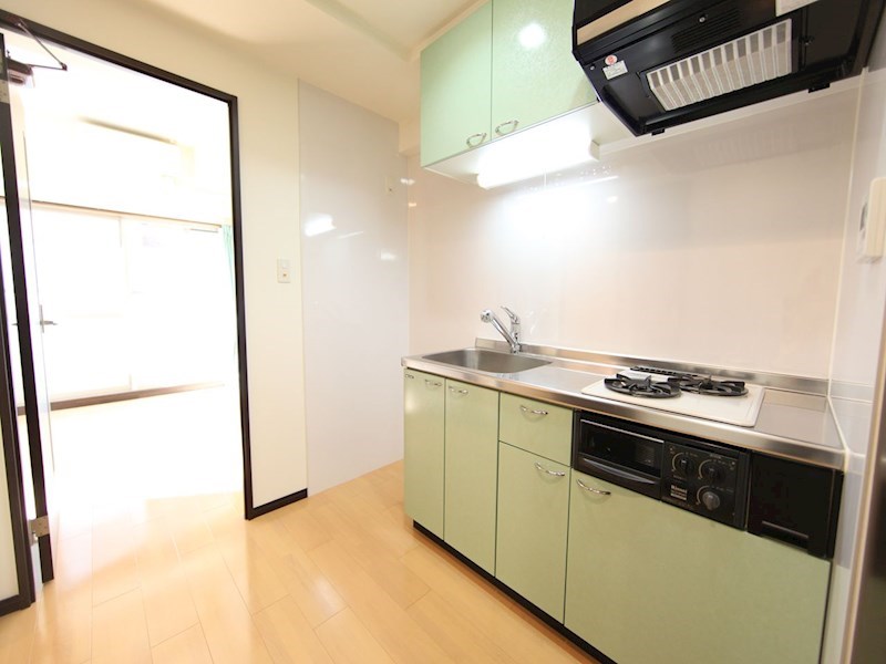 キッチン　システムキッチン（ガス2口コンログリル付）