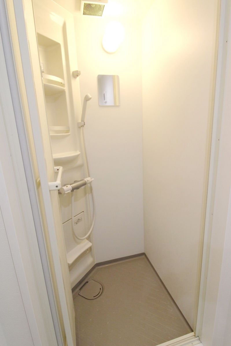 バス・シャワールーム　※同物件参考写真