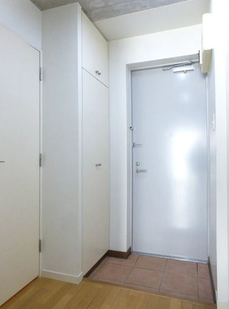 玄関　※別部屋の参考写真です。