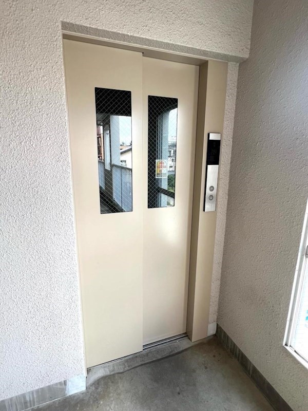 その他共有部分　重い荷物の運び入れに便利！エレベーター付きです