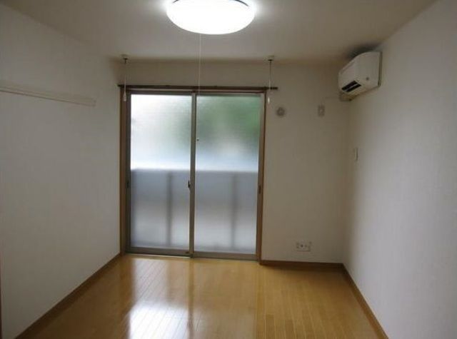 居室・リビング　室内※同タイプ別室参考写真使用
