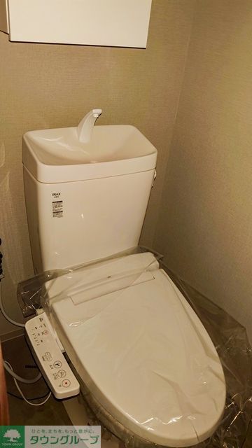 トイレ　※写真は同タイプ住戸です。