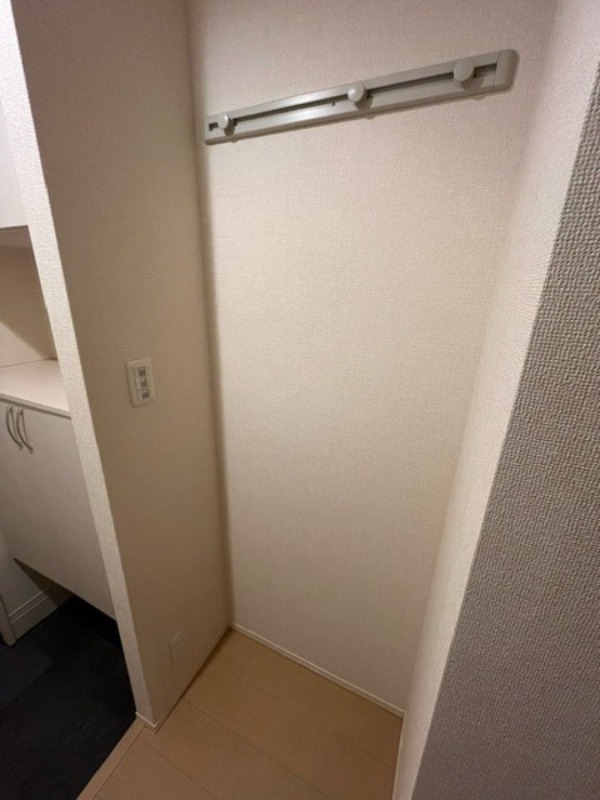 玄関　図面と現状に相違がある場合には現状を優先