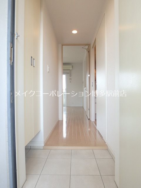 玄関　※同物件別部屋引用・現状優先です。
