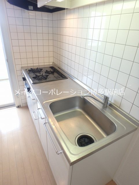 キッチン　※同物件別部屋引用・現状優先です。