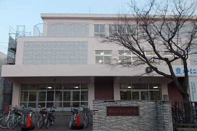 中学校　札幌市立北陽中学校（中学校）まで948m