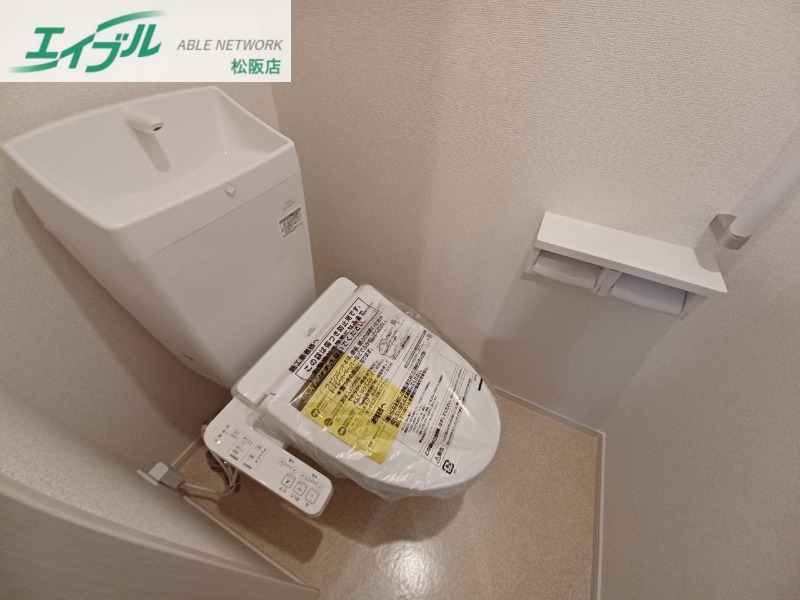 トイレ　同型参考写真