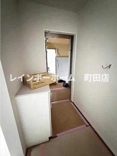 玄関　※建設中のお写真です