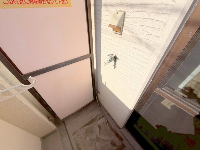 その他設備　洗濯してすぐにバルコニーに干せますね。