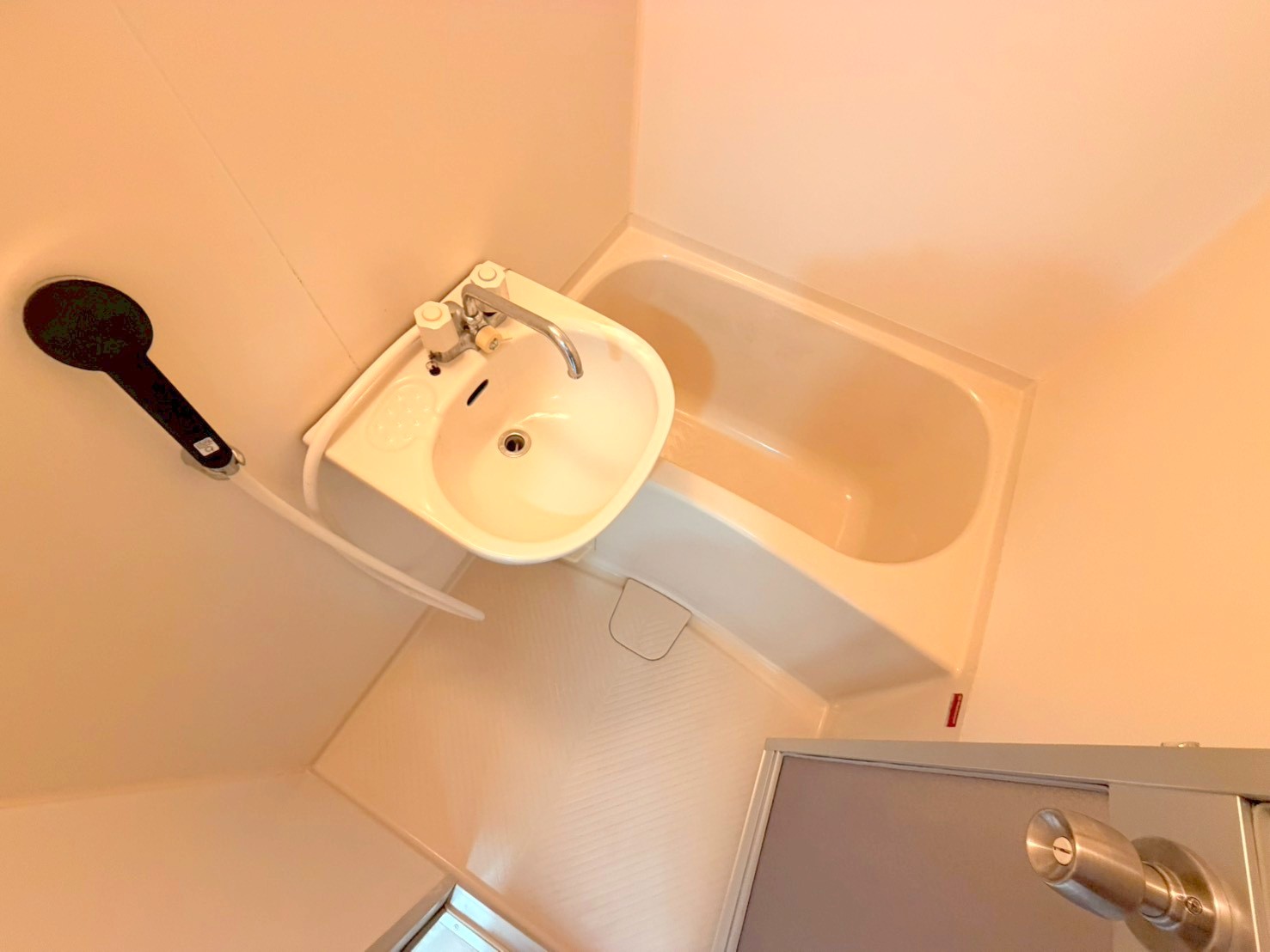 バス・シャワールーム　ゆったりと入るなら、お風呂とトイレとは別々が嬉しいですよね。