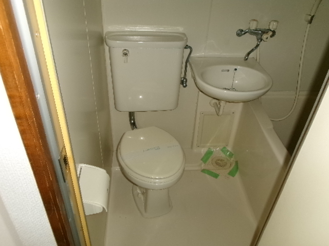 トイレ　※別のお部屋の写真です。現況を優先させていただきます。