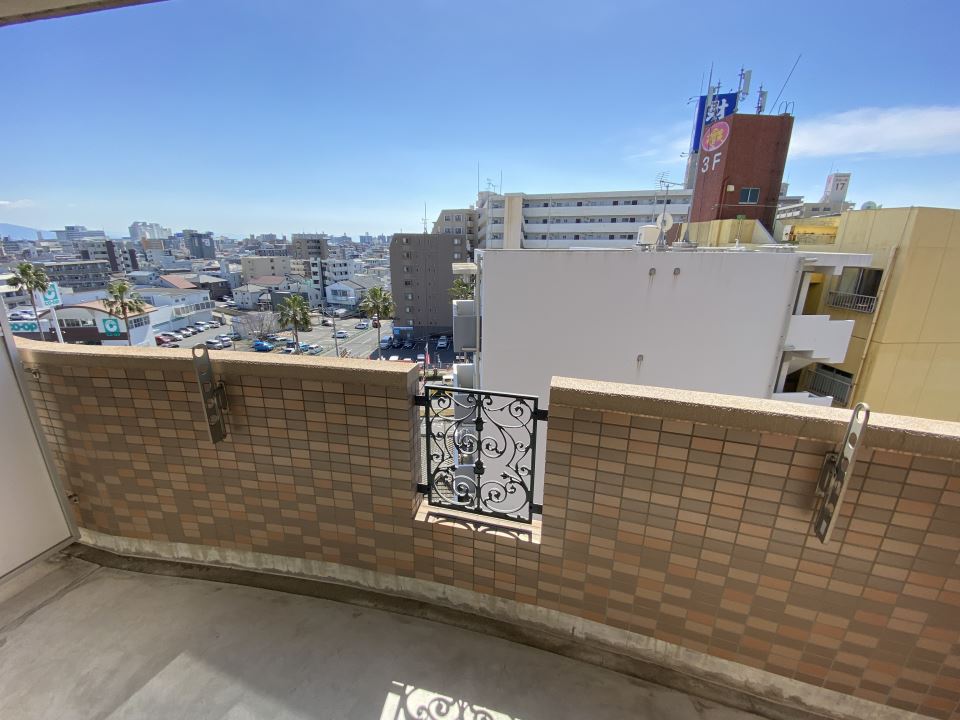 バルコニー　南向きです