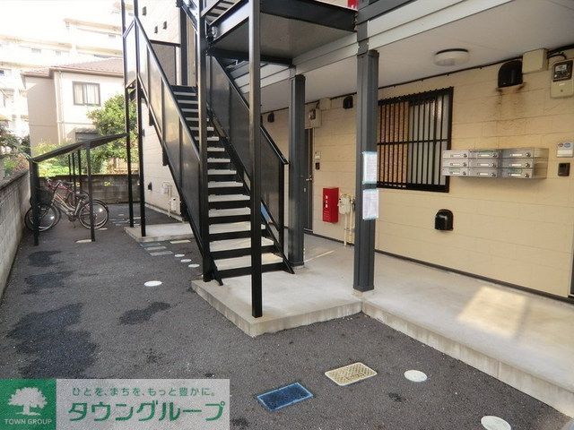 エントランス　お部屋のへのエントランス