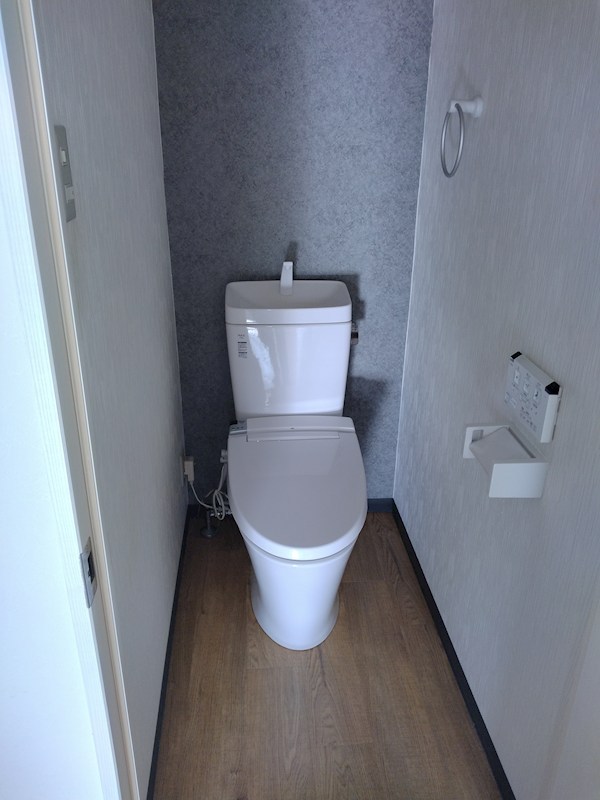 トイレ　参考写真（同物件別部屋）
