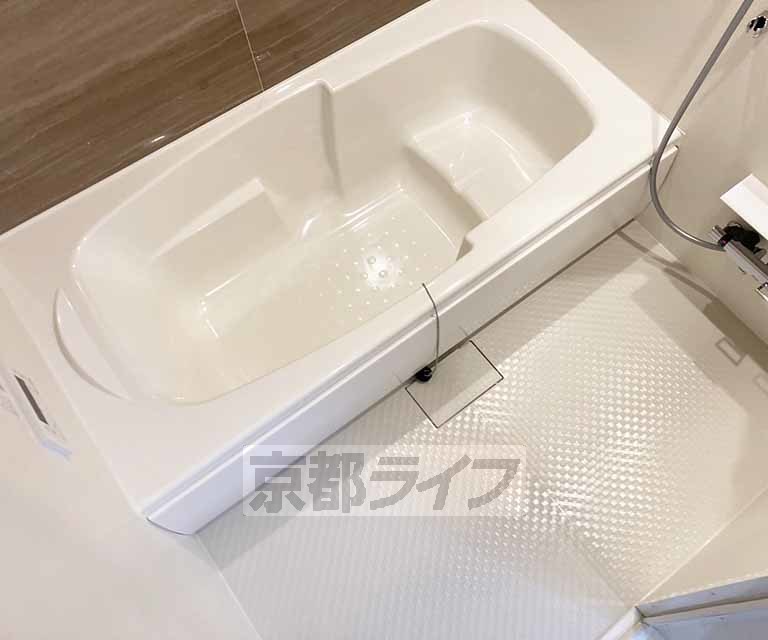 バス・シャワールーム　リラックスできるバスルーム・