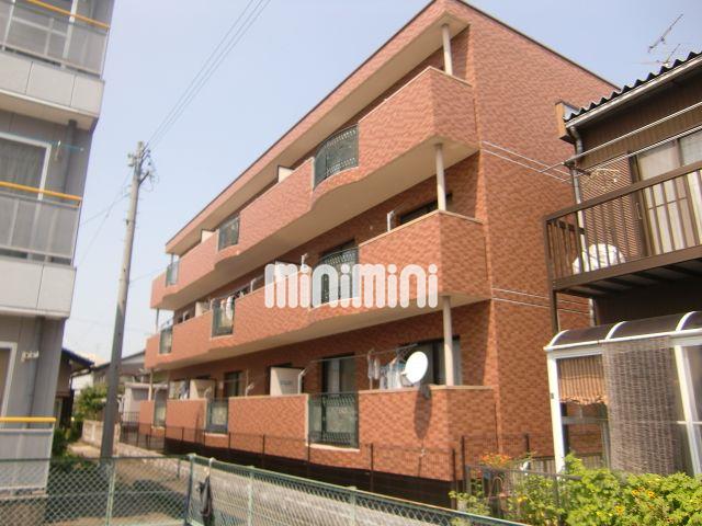 建物外観　赤レンガ調の落ち着いた感じ。