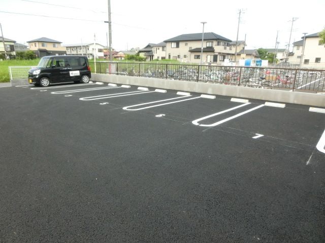 駐車場　広々とした駐車場です