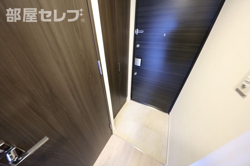 玄関　１１０５号室写真